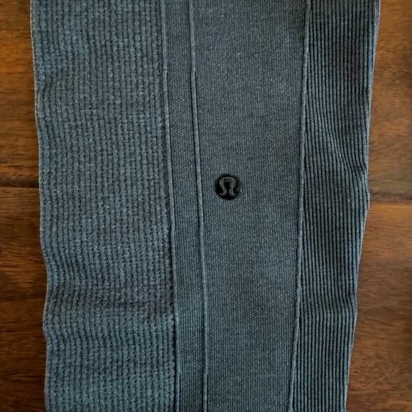 Lululemon Ebb To Street Black Heather Compression Leggings Pants size II / 6 - Picture 12 of 14